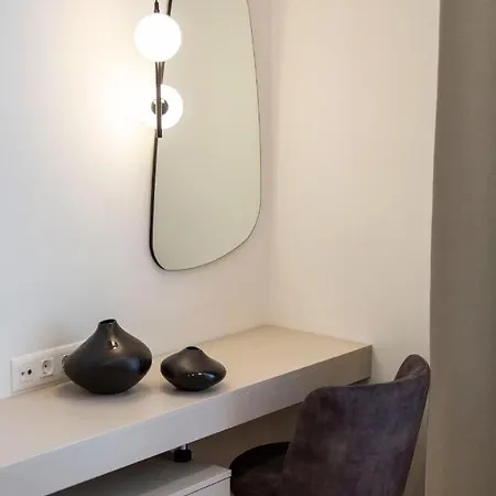 Apartment Luxurious Minimalist With Sauna By Prestige Homes *