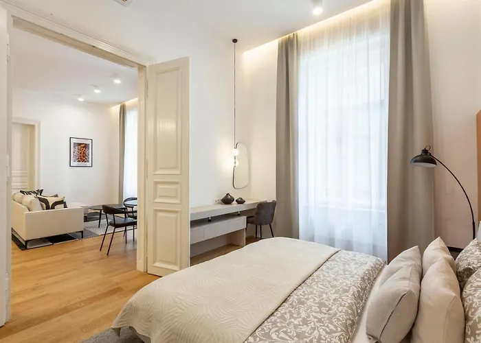 דירה Luxurious Minimalist With Sauna By Prestige Homes *