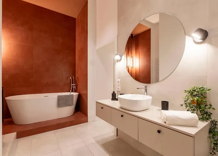 Luxurious Minimalist With Sauna By Prestige Homes דירה *