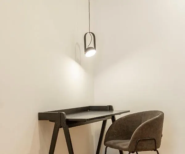 Luxurious Minimalist With Sauna By Prestige Homes * Budapešť